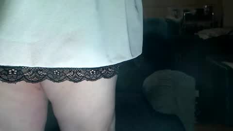 Snapshot of scarlotta chatting on April 2, 9:23 pm Scarlotta online show from April 2, 9:23 pm