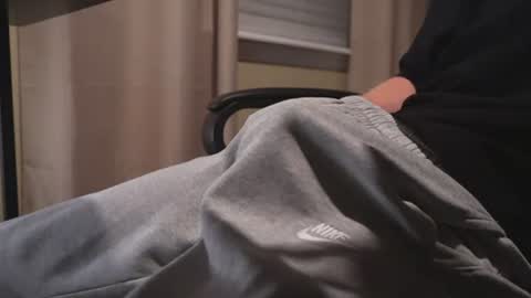 Skinny College Boy online show from June 26, 6:07 am