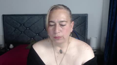 Sccarlet online show from November 9, 2:04 pm