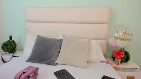 SCARLET online show from February 18, 12:45 pm