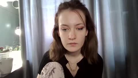 Elsa online show from November 24, 10:37 am