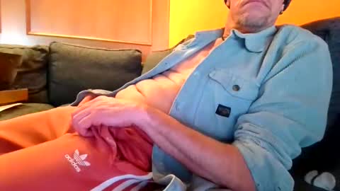 schmuhbaer1 online show from December 15, 11:03 am