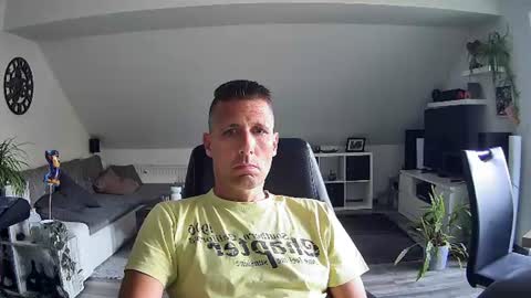 Snapshot of schnuckigeil chatting on July 15, 4:56 pm Dildomen online show from July 15, 4:56 pm