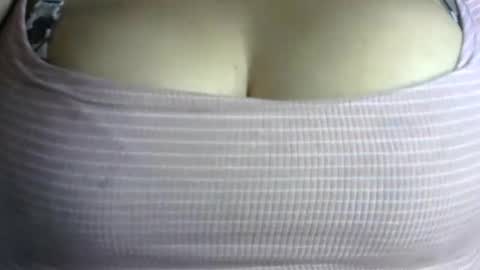 Snapshot of schoco_milf chatting on September 18, 8:22 pm mai latina online show from September 18, 8:22 pm