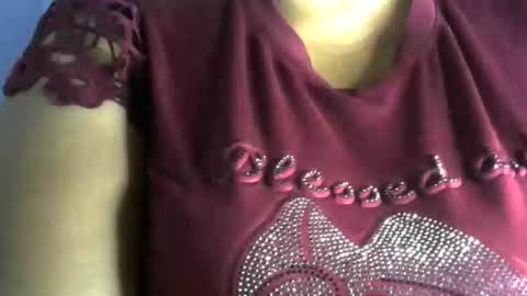 Snapshot of schoco_milf chatting on September 21, 12:29 pm mai latina online show from September 21, 12:29 pm