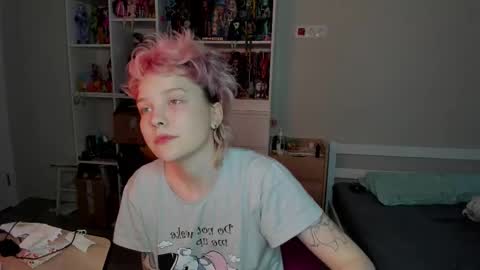 Snapshot of school_love chatting on January 18, 7:56 am Rina online show from January 18, 7:56 am