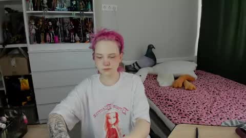 Snapshot of school_love chatting on March 1, 7:10 am Rina online show from March 1, 7:10 am