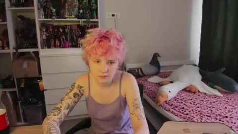 Snapshot of school_love chatting on March 19, 7:01 am Rina online show from March 19, 7:01 am