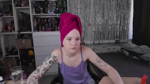 Snapshot of school_love chatting on March 23, 7:12 am Rina online show from March 23, 7:12 am