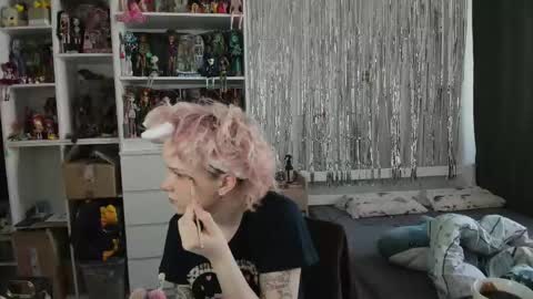 Snapshot of school_love chatting on March 25, 7:14 am Rina online show from March 25, 7:14 am