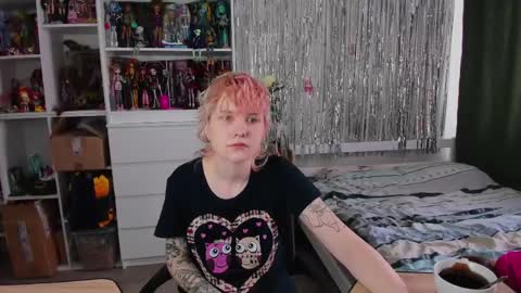 Snapshot of school_love chatting on March 27, 7:03 am Rina online show from March 27, 7:03 am