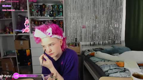 Snapshot of school_love chatting on April 8, 7:08 am Rina online show from April 8, 7:08 am