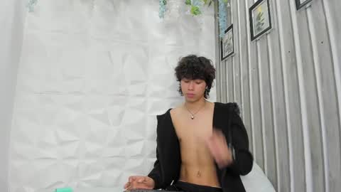 Snapshot of sckrapper chatting on May 19, 12:33 pm sckrapper online show from May 19, 12:33 pm