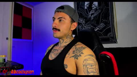 Alejandro help me to reach 200 thumps up online show from November 11, 7:41 am