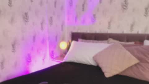 Scolw  online show from November 4, 8:08 pm