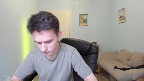 Snapshot of scooby_r chatting on March 3, 4:46 pm Thomas brunette and Alex blond online show from March 3, 4:46 pm