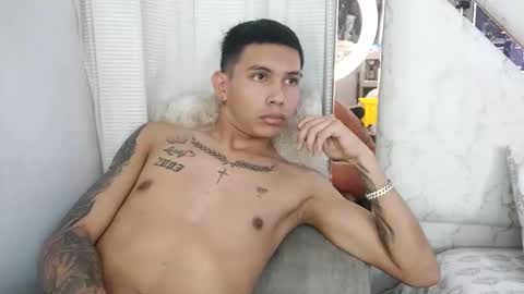 scook_gray online show from April 2, 6:27 pm