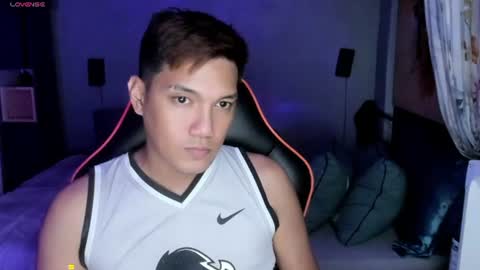 Snapshot of scorphoenix chatting on August 3, 12:54 pm Not Angelo online show from August 3, 12:54 pm