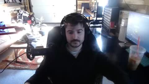 Snapshot of scotchthecat chatting on December 7, 4:03 pm Sup online show from December 7, 4:03 pm