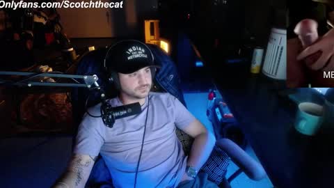 Snapshot of scotchthecat chatting on January 25, 11:54 pm Sup online show from January 25, 11:54 pm