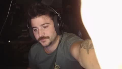 Snapshot of scotchthecat chatting on December 15, 9:41 pm Sup online show from December 15, 9:41 pm