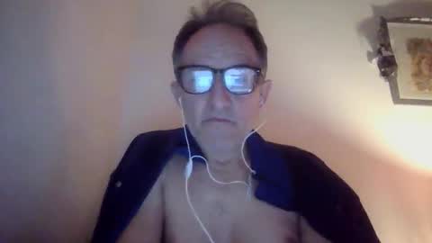 scotchwhieskie online show from April 4, 10:51 pm