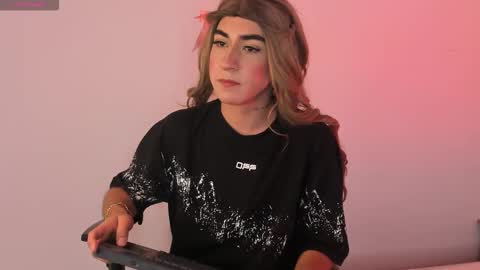 Scott  online show from March 4, 7:20 pm