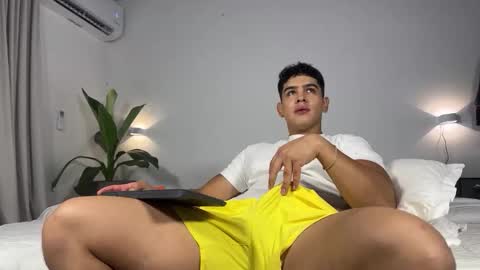 Andrew Flintt online show from November 18, 4:00 pm