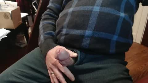 Snapshot of scottbearfun chatting on January 16, 3:56 pm scottbearfun online show from January 16, 3:56 pm