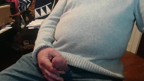 Snapshot of scottbearfun chatting on February 11, 4:02 pm scottbearfun online show from February 11, 4:02 pm