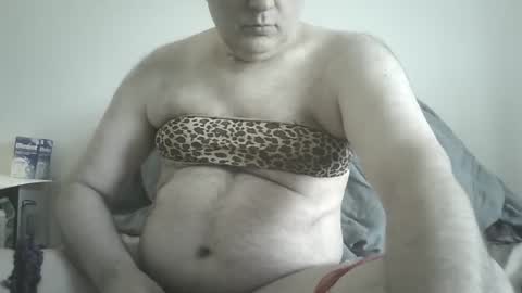 Snapshot of scottforfuhn chatting on January 1, 6:27 pm scottforfuhn online show from January 1, 6:27 pm