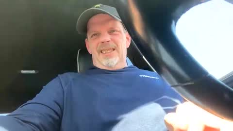 scottj603603 online show from April 23, 5:04 pm