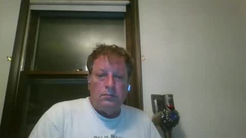 Snapshot of scottpbi52 chatting on April 28, 2:27 am scottpbi52 online show from April 28, 2:27 am