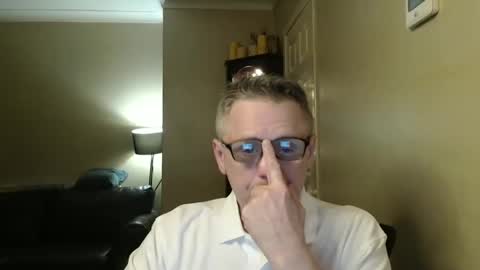Snapshot of scottsman214 chatting on December 20, 7:28 pm James online show from December 20, 7:28 pm