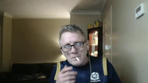Snapshot of scottsman214 chatting on December 23, 7:52 pm James online show from December 23, 7:52 pm