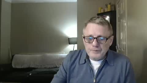 Snapshot of scottsman214 chatting on December 27, 4:32 pm James online show from December 27, 4:32 pm