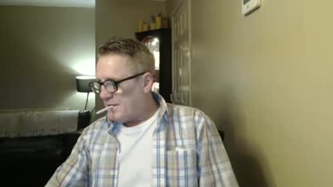 Snapshot of scottsman214 chatting on December 31, 6:24 pm James online show from December 31, 6:24 pm