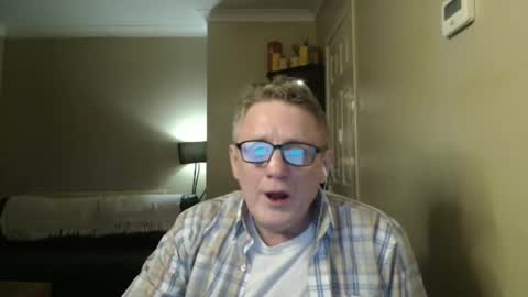 Snapshot of scottsman214 chatting on December 31, 9:28 pm James online show from December 31, 9:28 pm