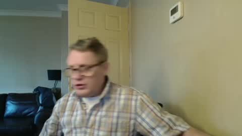 Snapshot of scottsman214 chatting on January 19, 12:50 pm James online show from January 19, 12:50 pm