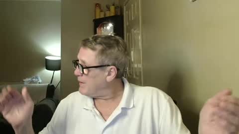 Snapshot of scottsman214 chatting on January 31, 9:59 pm James online show from January 31, 9:59 pm