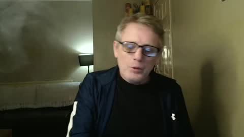 Snapshot of scottsman214 chatting on February 16, 9:05 pm James online show from February 16, 9:05 pm