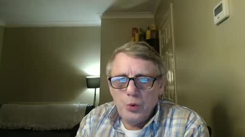 Snapshot of scottsman214 chatting on February 27, 10:42 pm James online show from February 27, 10:42 pm