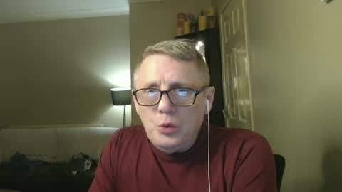 Snapshot of scottsman214 chatting on March 9, 9:46 pm James online show from March 9, 9:46 pm