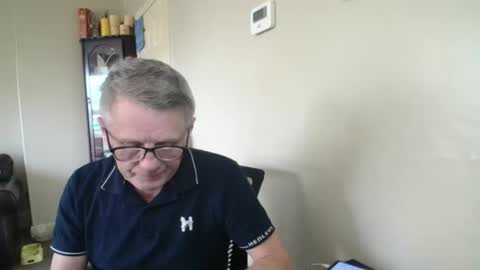 Snapshot of scottsman214 chatting on October 22, 10:48 am James online show from October 22, 10:48 am