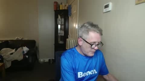 Snapshot of scottsman214 chatting on October 23, 10:08 pm James online show from October 23, 10:08 pm