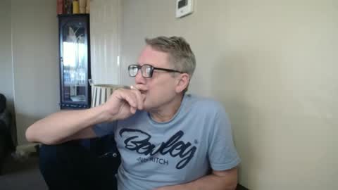 Snapshot of scottsman214 chatting on November 9, 2:59 pm James online show from November 9, 2:59 pm