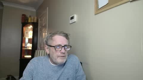 Snapshot of scottsman214 chatting on November 23, 4:18 pm James online show from November 23, 4:18 pm