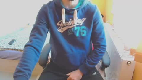 Snapshot of scotty_98 chatting on January 4, 1:21 pm scotty_98 online show from January 4, 1:21 pm