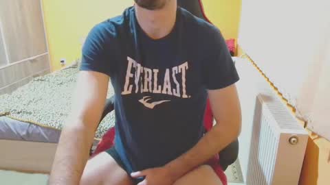 Snapshot of scotty_98 chatting on January 17, 10:34 pm scotty_98 online show from January 17, 10:34 pm