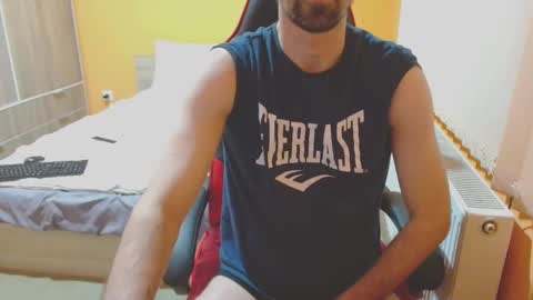 Snapshot of scotty_98 chatting on January 26, 8:23 pm scotty_98 online show from January 26, 8:23 pm